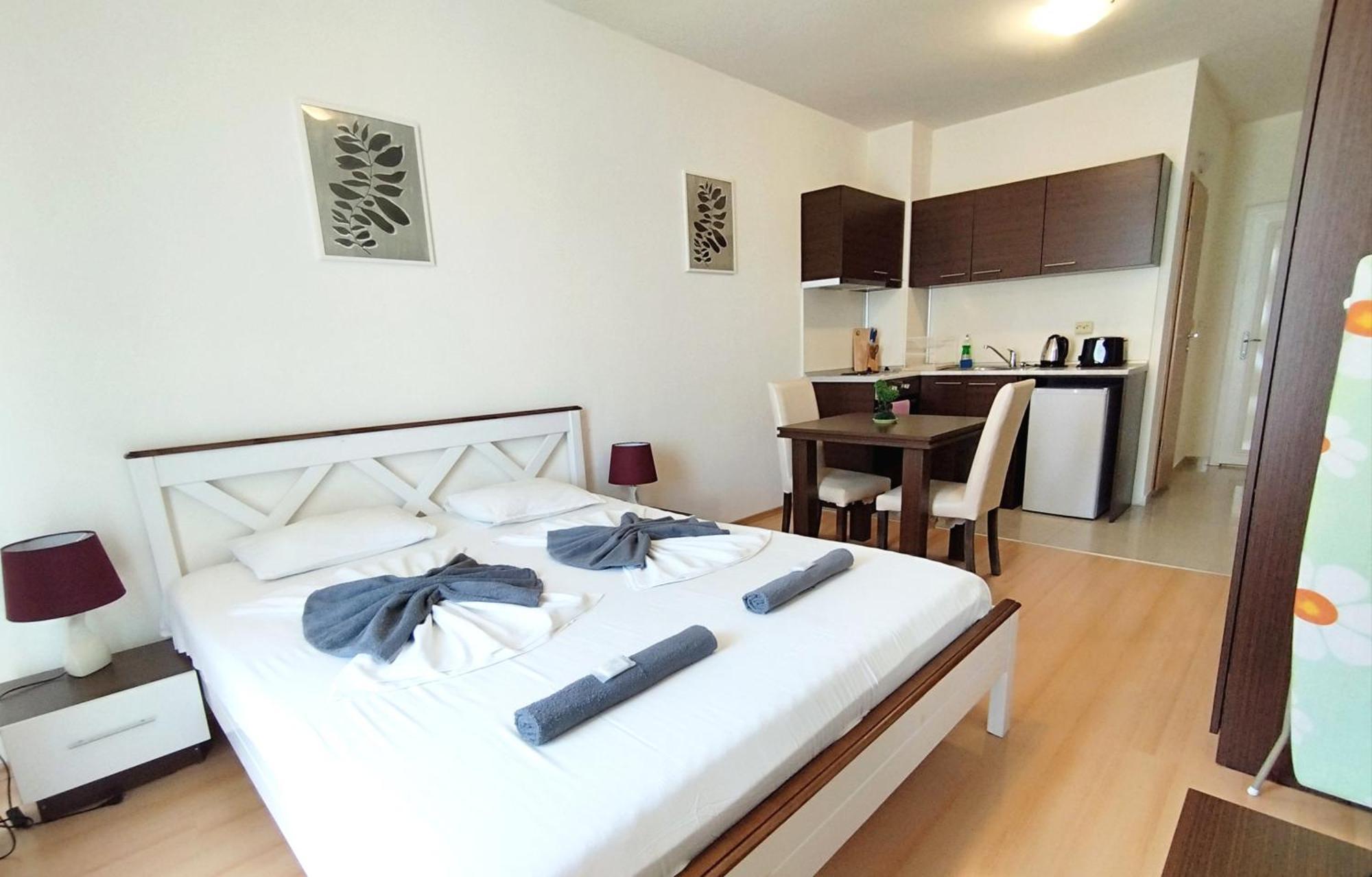 New Line Village Apartments ซันนีบีช ภายนอก รูปภาพ